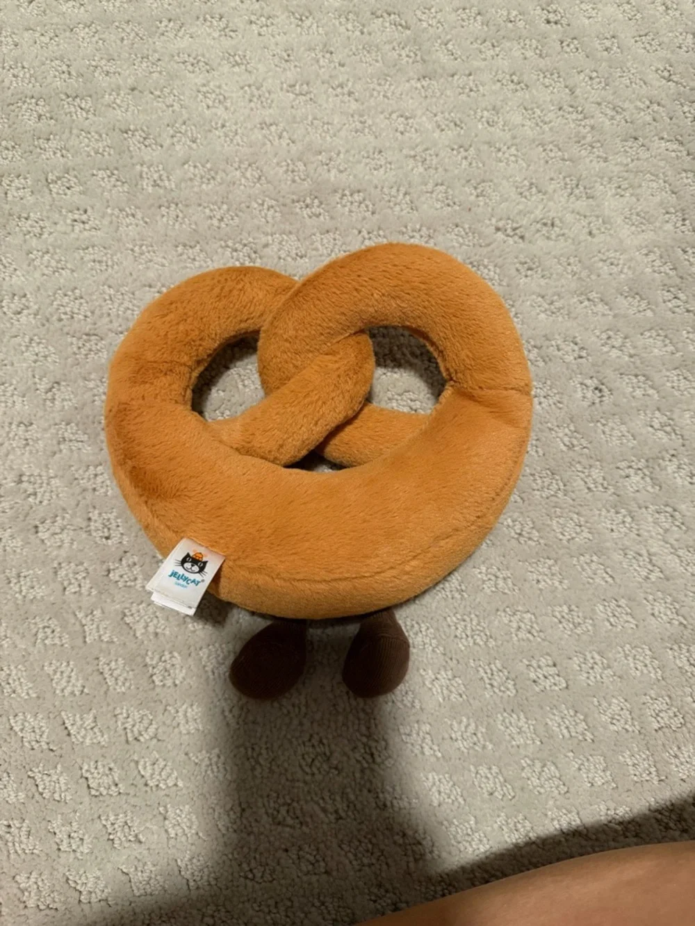 Jellycat amuseables Pretzel - Picture 4 of 6